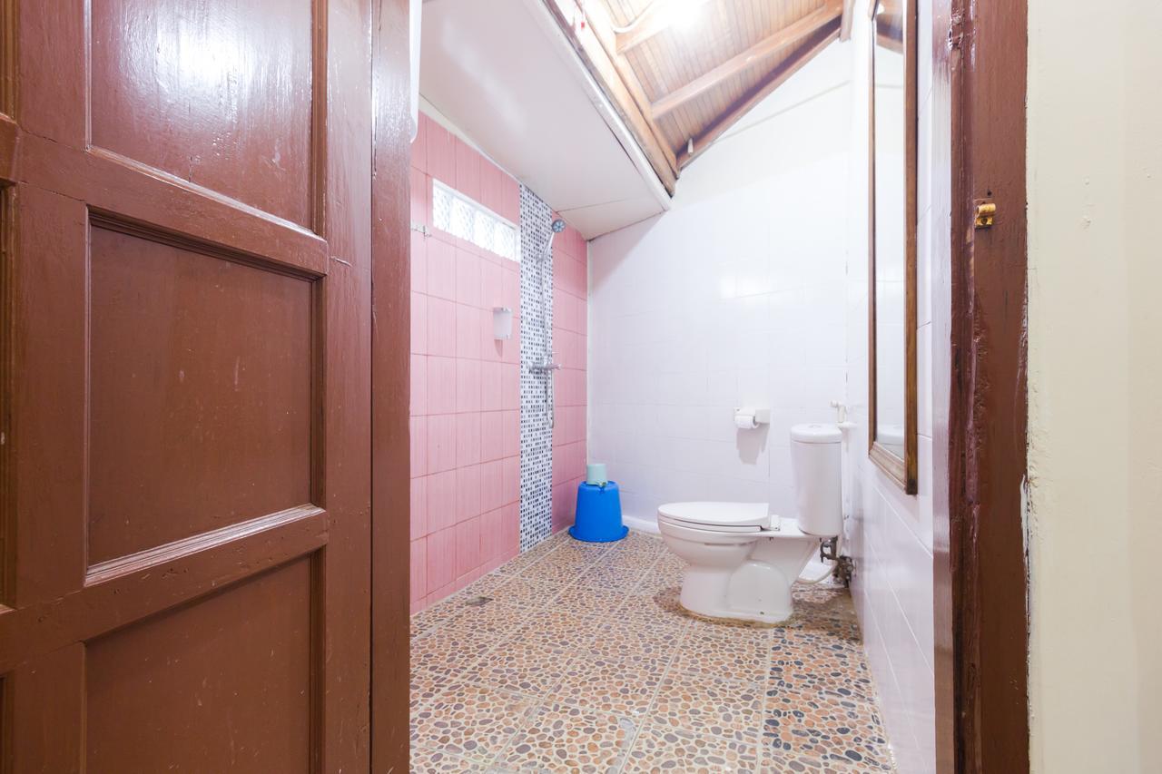 Pele Guesthouse Bandung Bagian luar foto
