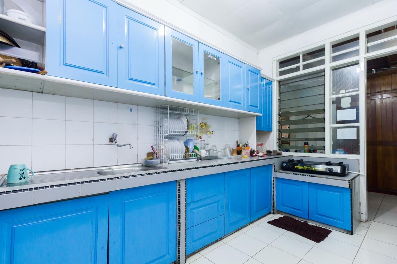 Pele Guesthouse Bandung Bagian luar foto